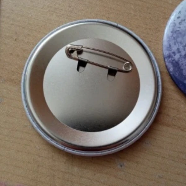 Pin's Attaque Des Titans</br> Visage Armin Arlelt – Image 3