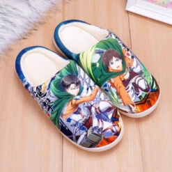 Chaussons Attaque Des Titans</br> Livai Et Eren