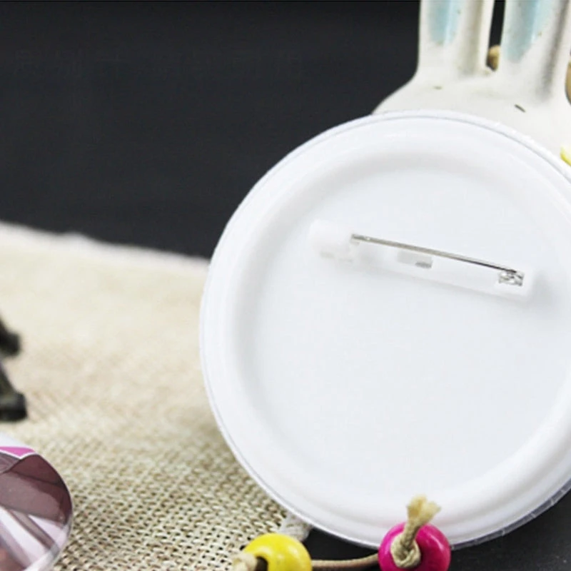 Pin's Attaque Des Titans</br> Illustration Mikasa – Image 2