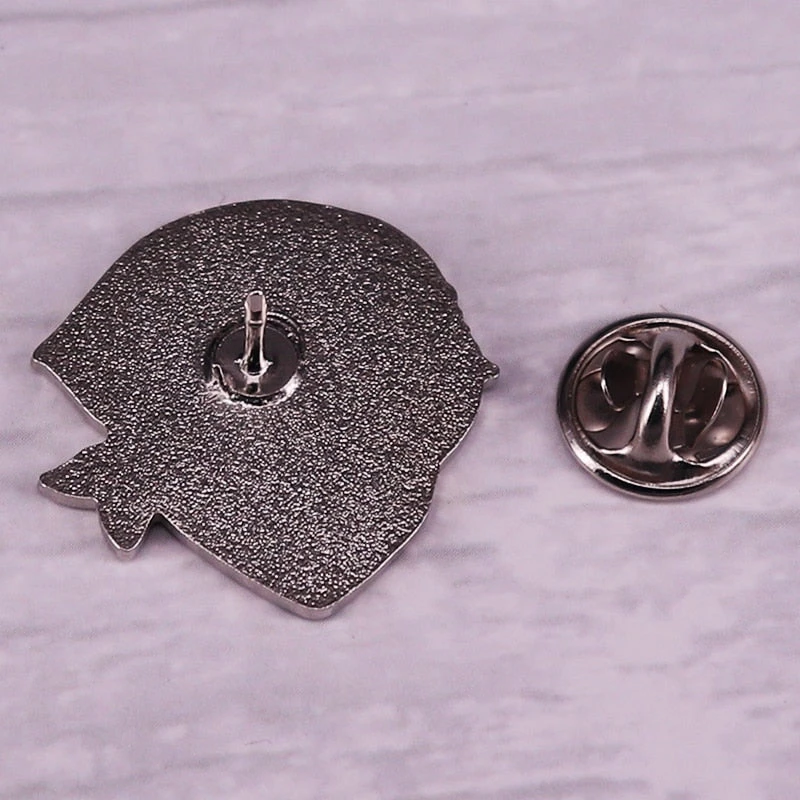 Pin's Attaque Des Titans</br> Livai Ménage – Image 7